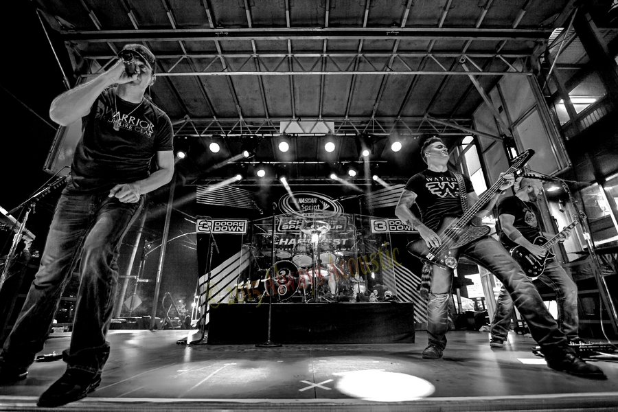 3_Doors_Down_2015-09-17_1379.jpeg