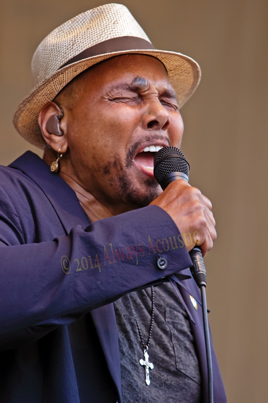 AARONNEVILLE015