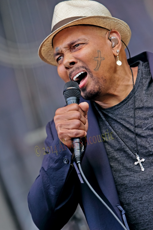AARONNEVILLE045