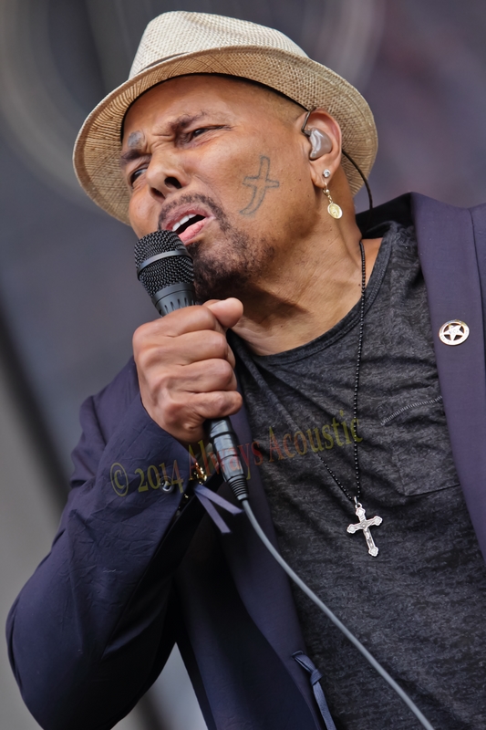 AARONNEVILLE047