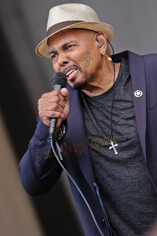 AARONNEVILLE057