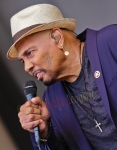 AARONNEVILLE054