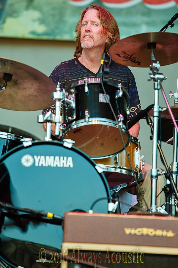 Tommy_Castro_The_Painkillers_ga_by_Toronzo_Cannon_2016.06.10_5054.jpeg