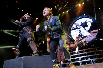 2013-08-23_shinedown_3708