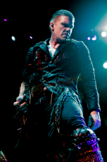 2013-08-23_shinedown_3807