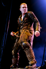 2013-08-23_shinedown_3826